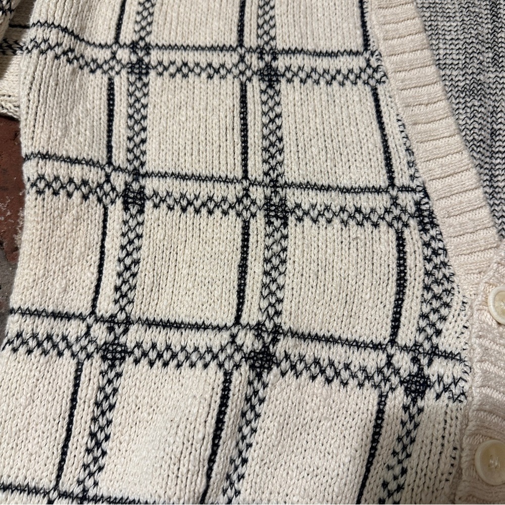 Vintage 1990s Crossings Knit Cream & Black Grid Pattern Cardigan Sweater USA - Picture 2 of 14